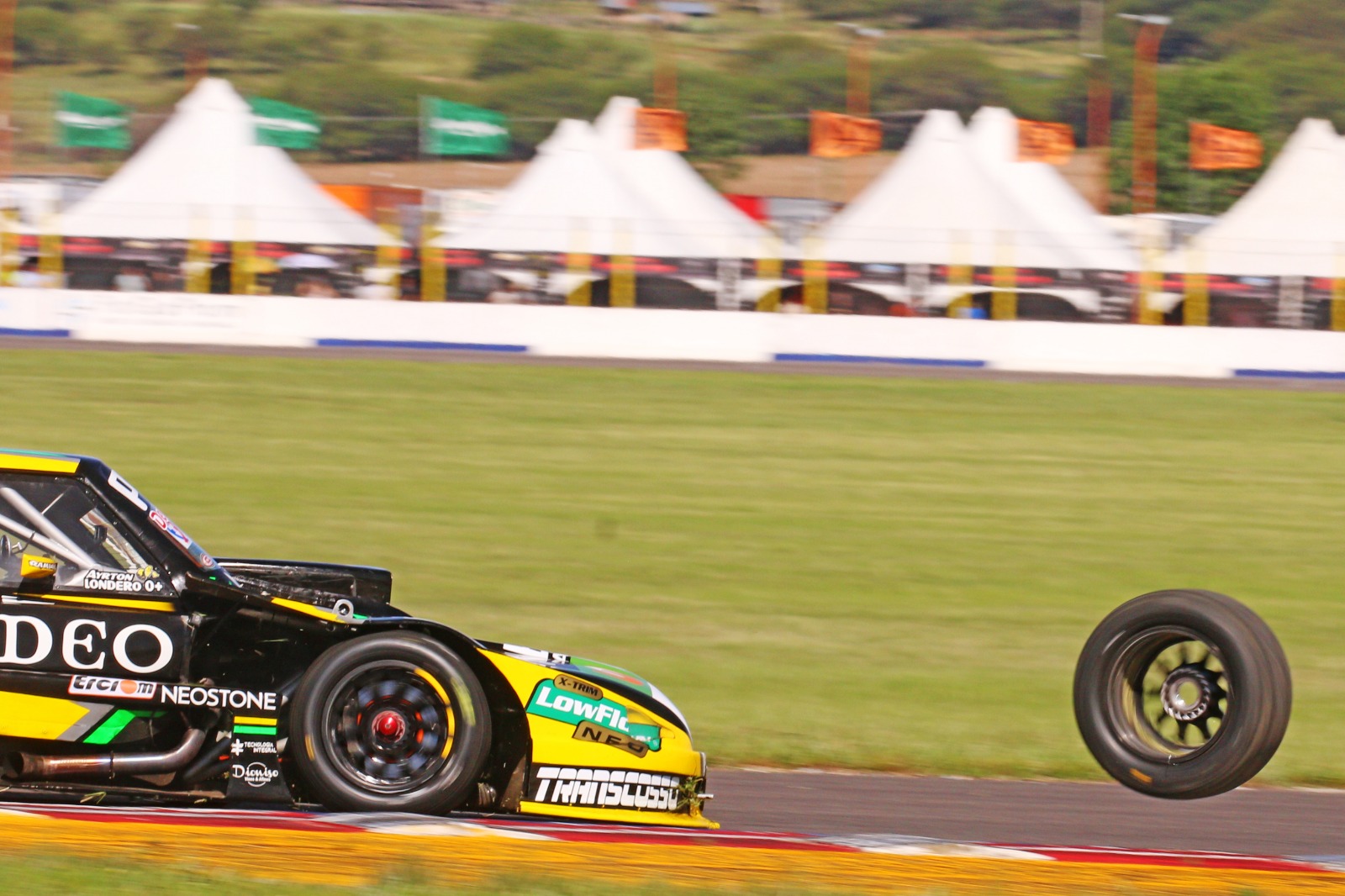 ¡De no creer! Londero sufrió un despiste en la clasificación del TC tras perder un neumático: WhatsApp Image 2023-11-11 at 18.44.25.jpeg